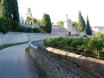 Mura del Castello di San Salvatore