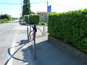 A destra in Via Callonga