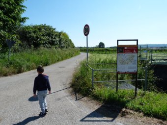 Subito a sx in Via San Valentino