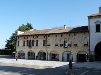 Palazzo affrescato