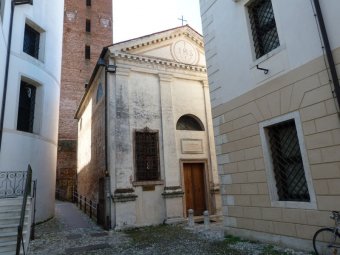 Vicolo tra il Duomo e la Chiesa di Cristo Re