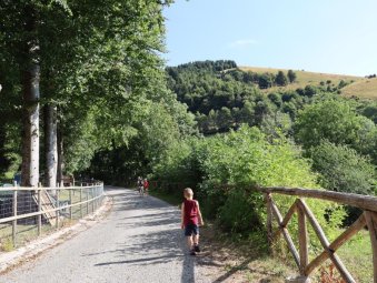 Verso il piazzale del Tempio
