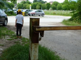 Dopo la sbarra a destra