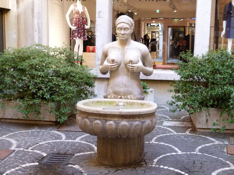 Fontana delle Tette