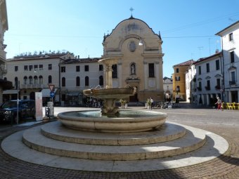 Piazza San Leonardo